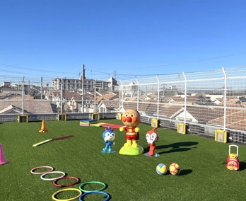 見晴らしがよく広々とした『屋上』